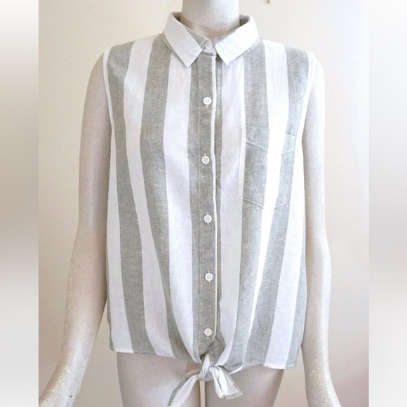 beachlunchlounge Sleeveless Button Down - Picture 1 of 3